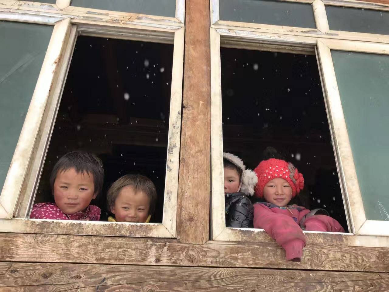 九游·官方J9站网站入口-Jiuyou j9(中国)公益回顾丨家国同欢月同圆 温暖满载甘孜州(图9)