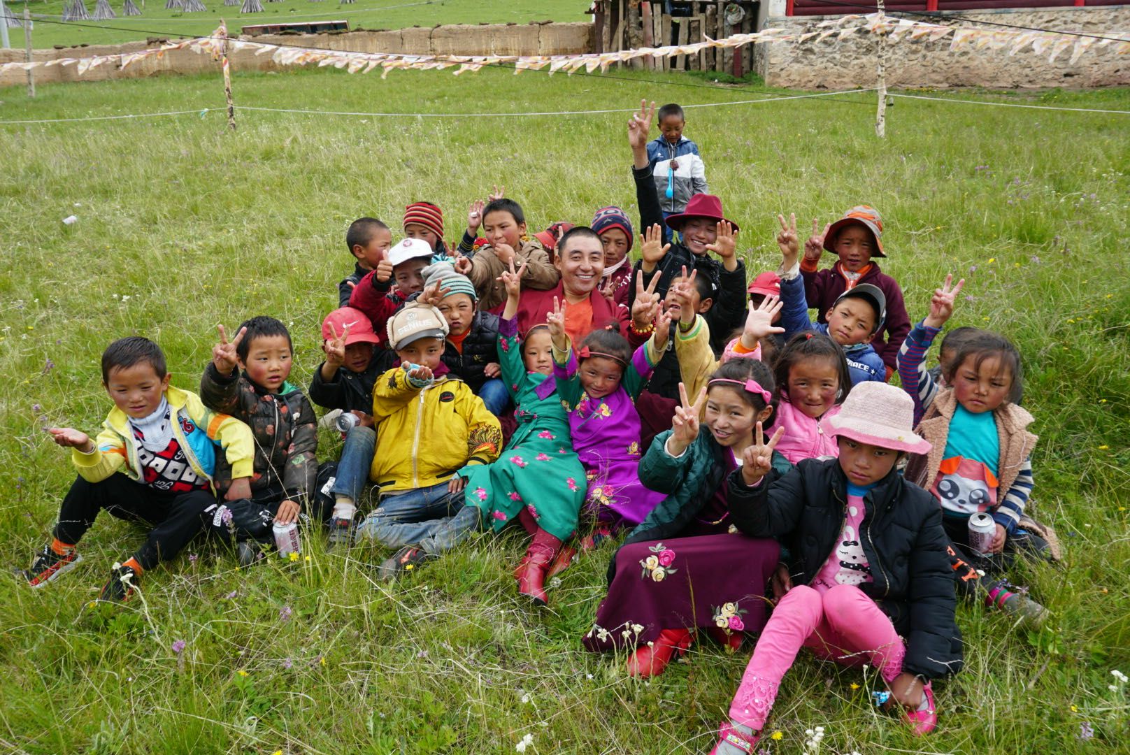 九游·官方J9站网站入口-Jiuyou j9(中国)公益回顾丨家国同欢月同圆 温暖满载甘孜州(图14)